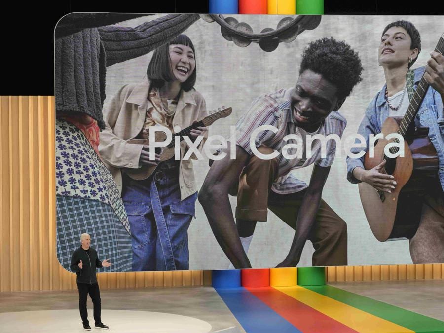 Rick Osterloh presenta Pixel Camera. (AP)