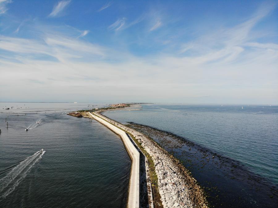 Isola di Pellestrina e Murazzi (Credit: Rcavasin) 