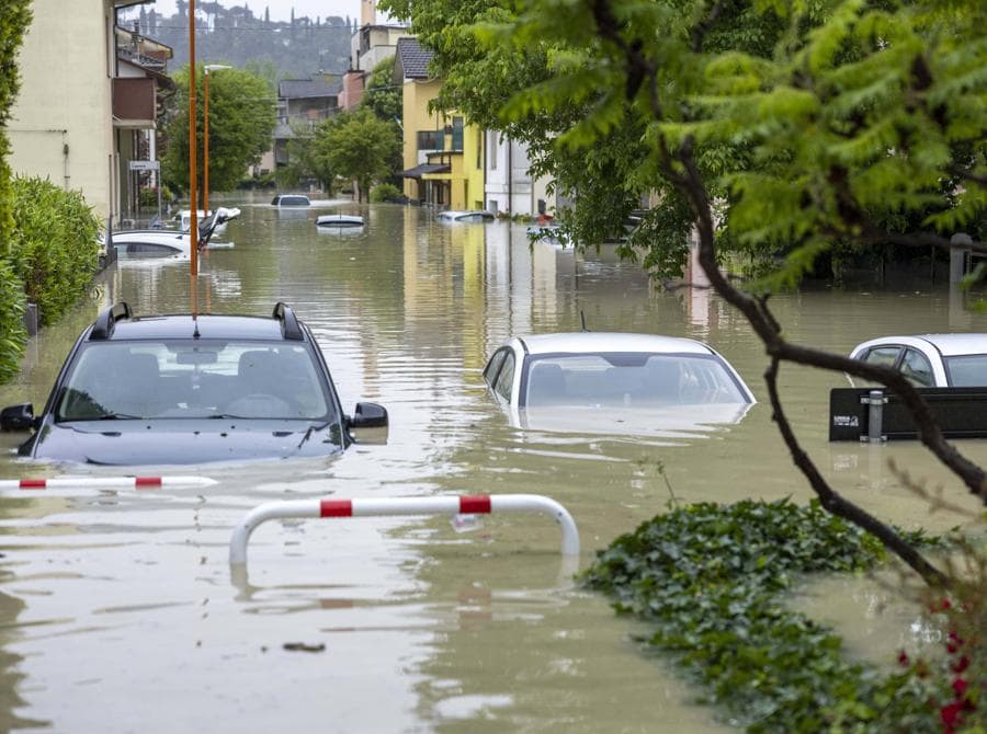(Foto IPP/IMAGOstock/Bernd Marz) Emilia Romagna maltempo e inondazioni allagamenti nella foto allagamenti strade sommerse dall'acqua esondanta dal fiume Savio che ha rotto gli argini dopo forti piogge 
