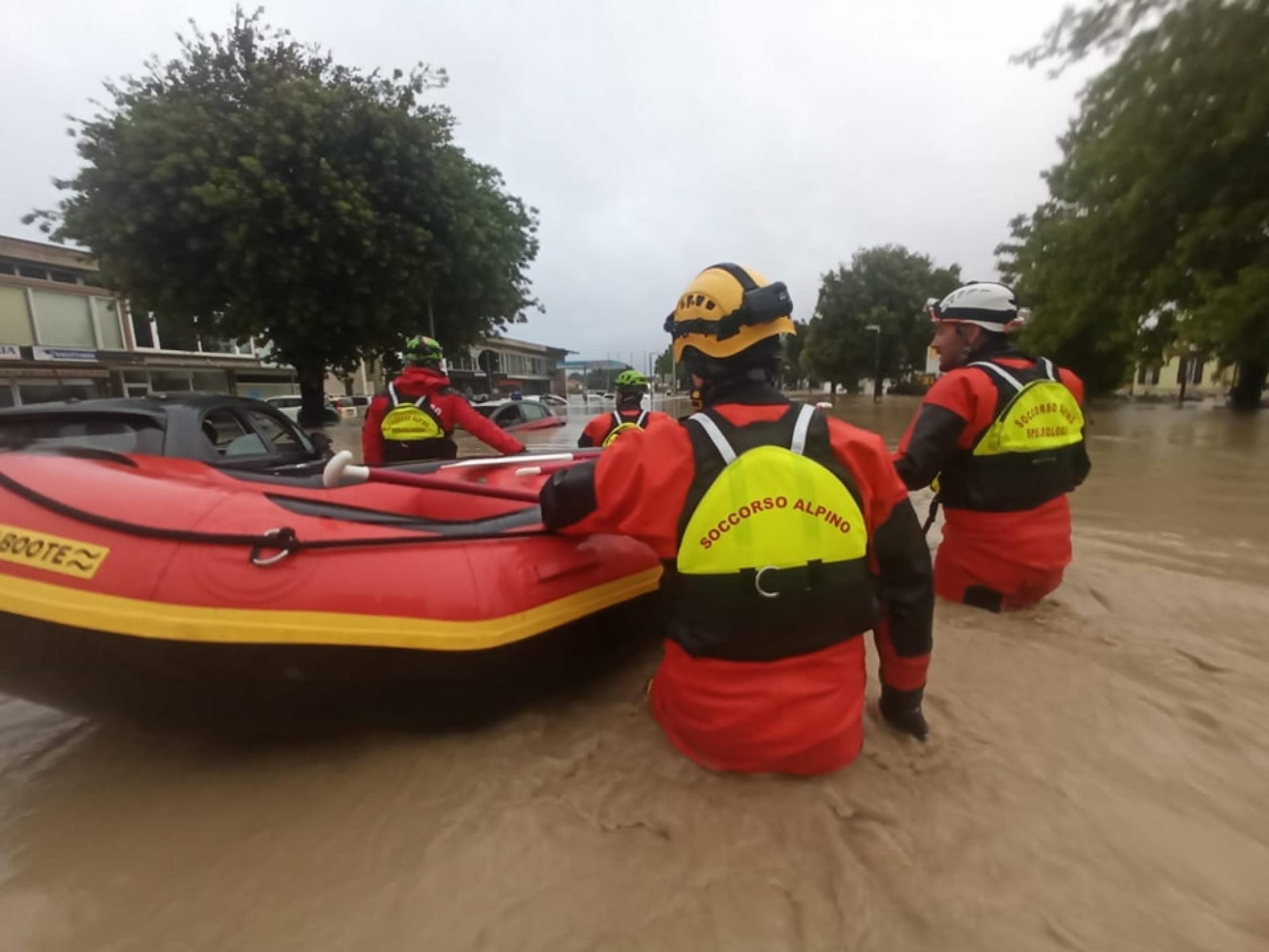 Oltre 3mila i soccorritori, volontari e operatori di protezione civile mobilitati nei territori colpiti dal maltempo in Emilia Romagna. (TWITTER/DIPARTIMENTO PROTEZIONE CIVILE)