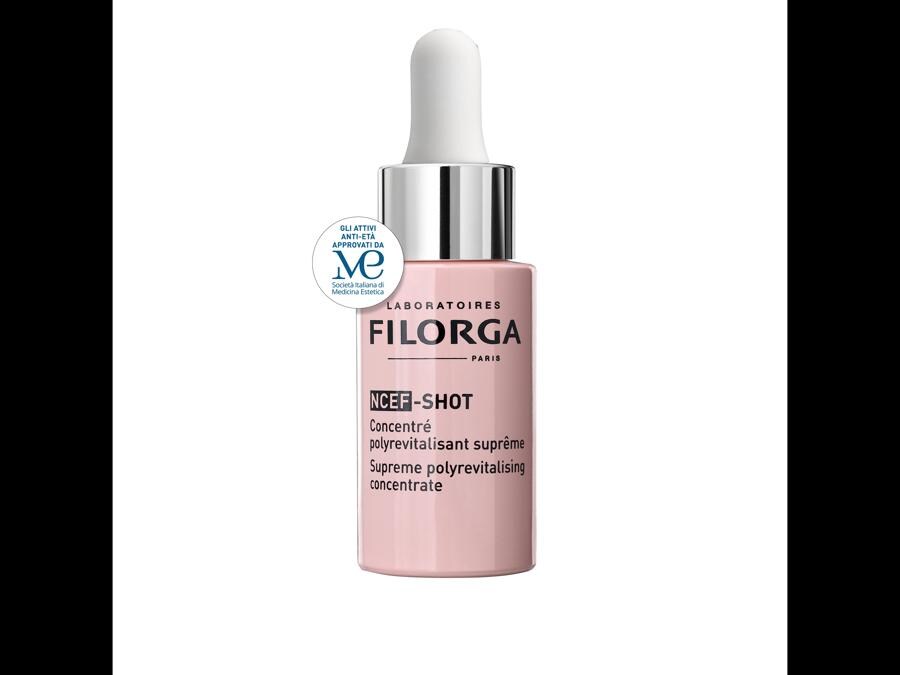 NCEF-Shot di Filorga, un cosmeceutico che ha avuto l'avvallo del SIME. E' un trattamento d'urto concentrato per supportare la pelle nei momenti di maggiore necessità. Nella formula NCEF, un mix esclusivo ad azione poli-rivitalizzante.