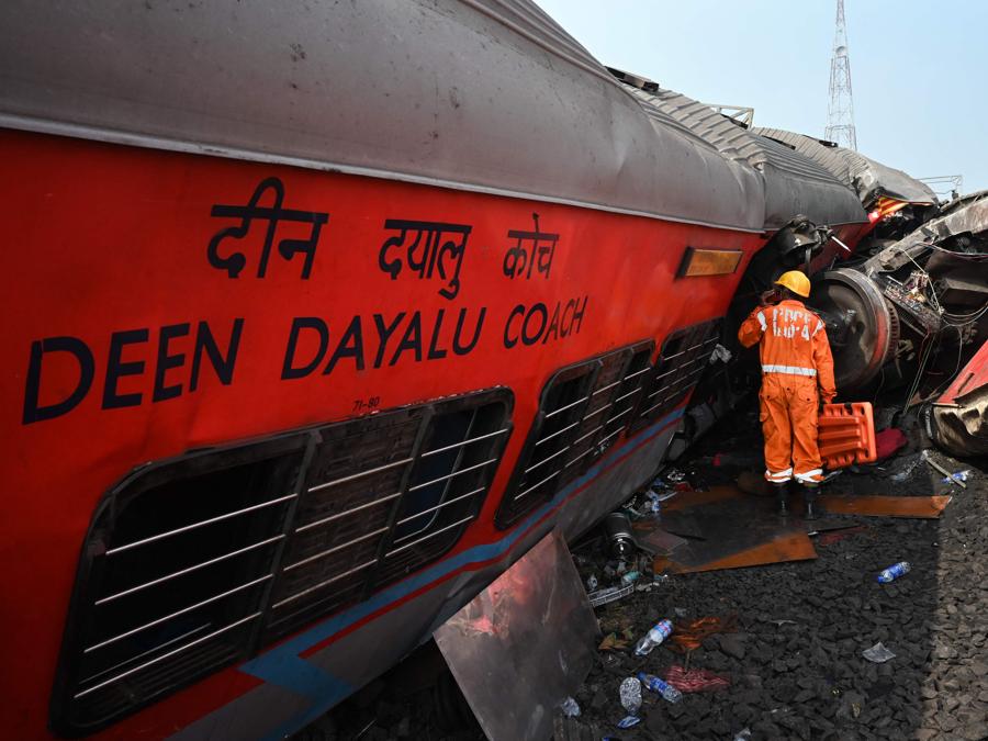 (Photo by Dibyangshu SARKAR / AFP)
