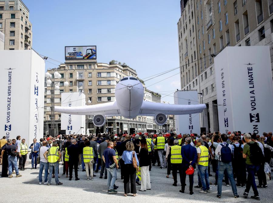 Inaugurazione del nuovo tratto della metropolitana M4 che collega l'aeroporto di Linate a San Babila. (ANSA/MOURAD BALTI TOUATI)