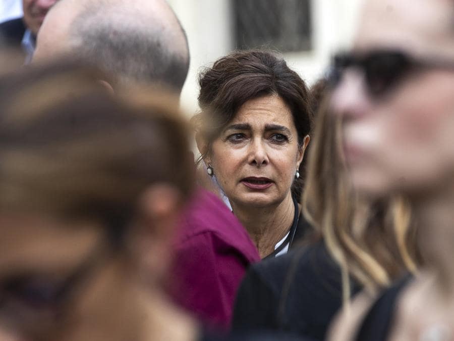 Per Laura Boldrini, ex Presidente della Camera,  Purgatori  “ci ha insegnato a non arrenderci mai . Io non sapevo che lui avesse una malattia già potente. È giusto essere qui oggi a rendergli omaggio”. (Ansa/Angelo Carconi)