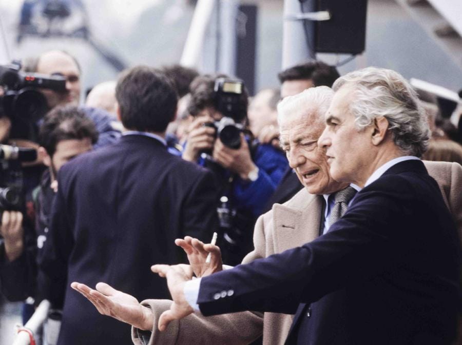 Gianni Agnelli e  Raul Gardini, '80s. (Universal Archive/Universal Images Group via Getty Images)