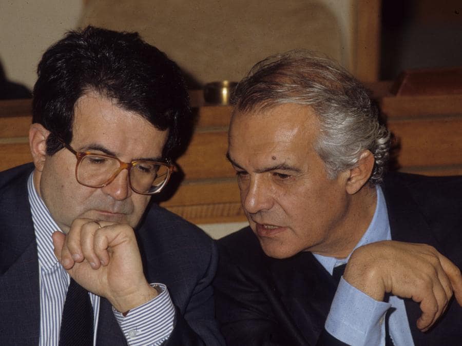 Romano Prodi e Raul Gardini (Imagoeconomica)