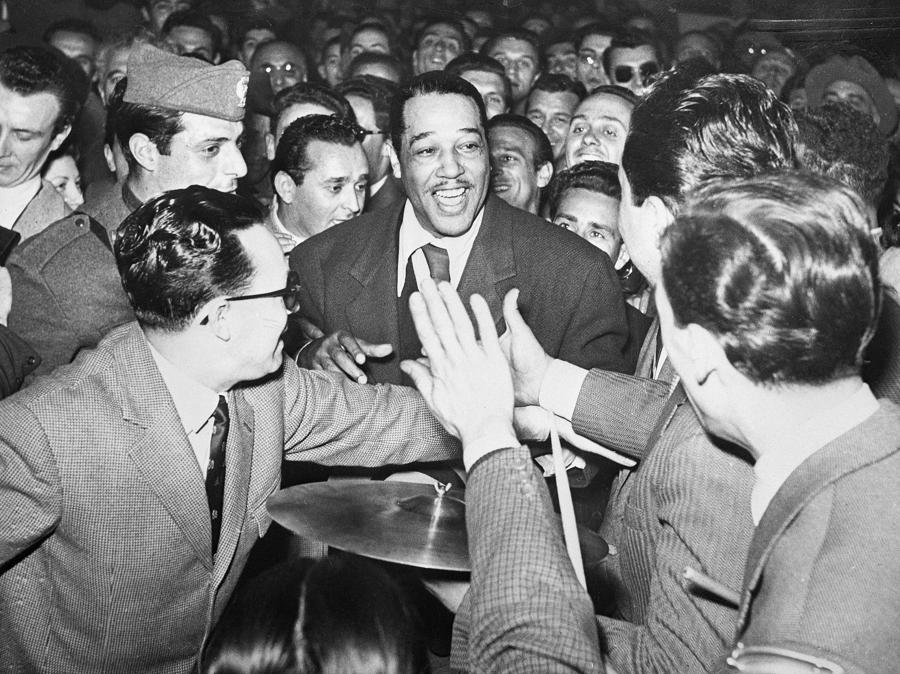 Duke Ellington arriva alla Stazione Centrale di Milano 11 maggio 1950 (Getty Images) 