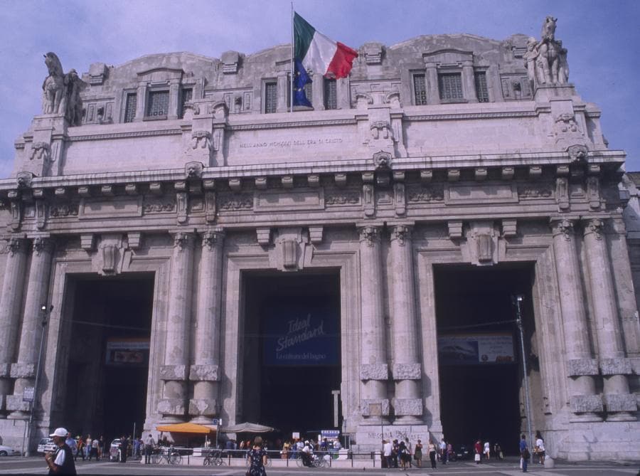 La Stazione Centrale di Milano nel 1998   (Bill Tompkins/Getty Images)