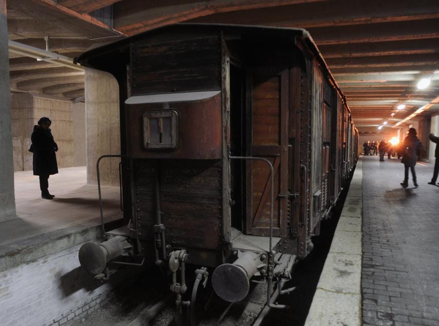 Commemorazione  della Giornata internazionale della memoria dell’Olocausto sotto la Stazione Centrale di MilanoDachau (Binario 21) utilizzato per il trasporto degli ebrei nei campi di concentramento durante la seconda guerra mondiale  (Photo by Pier Marco Tacca/Getty Images)