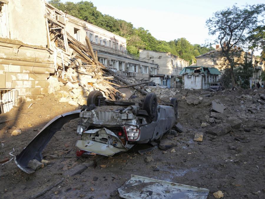 (Reuters/Serhii Smolientsev)