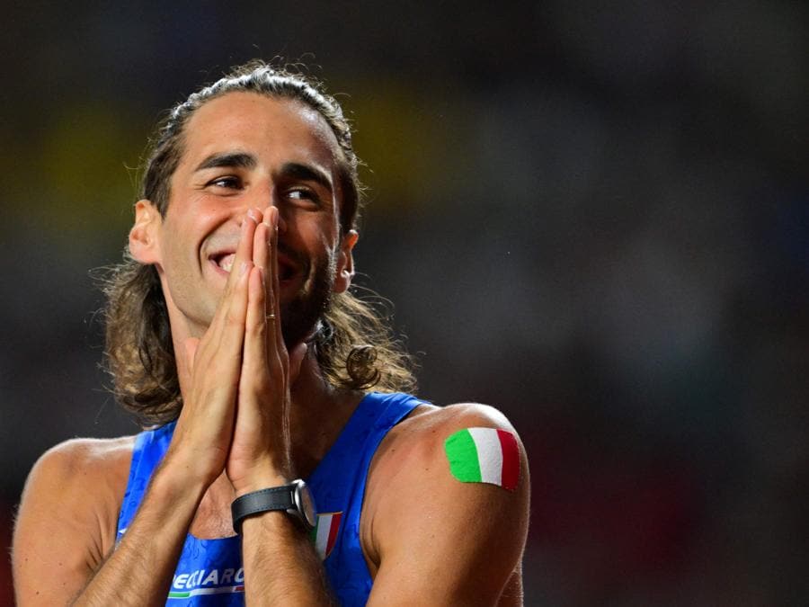 Gianmarco Tamberi felice dopo la vittoria.(Photo by Andrej Isakovic / Afp)