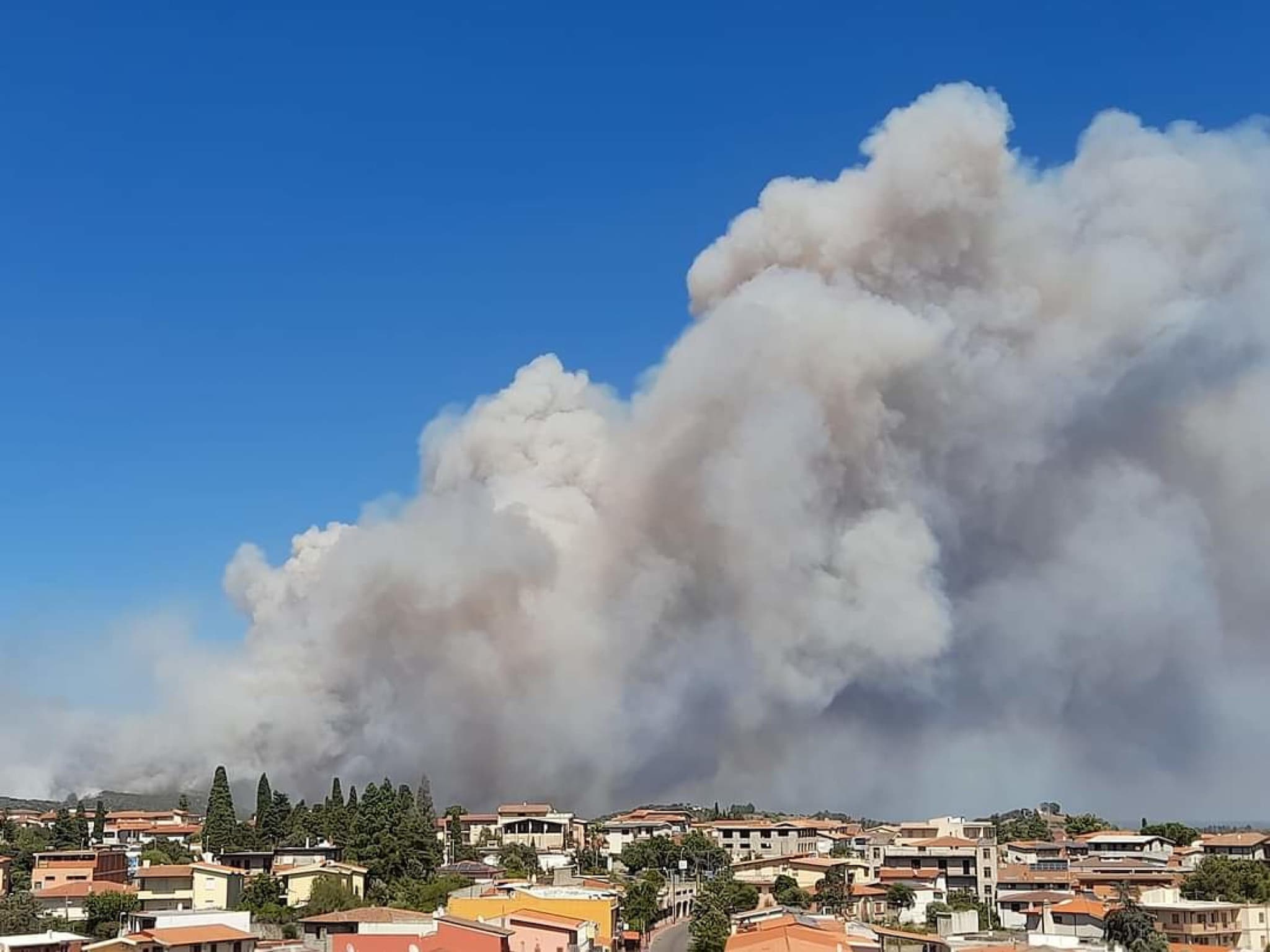 Incendio a Siniscola. (ANSA)