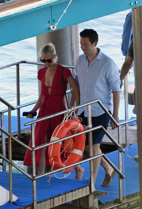 Misha Nonoo e Mike Hess a Nerano in luglio. (Photo by Mega/GC Images)