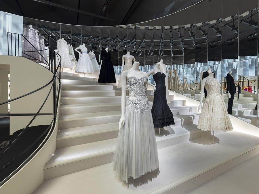 “Gabrielle Chanel. Fashion Manifesto” al Victoria and Albert Museum di Londra