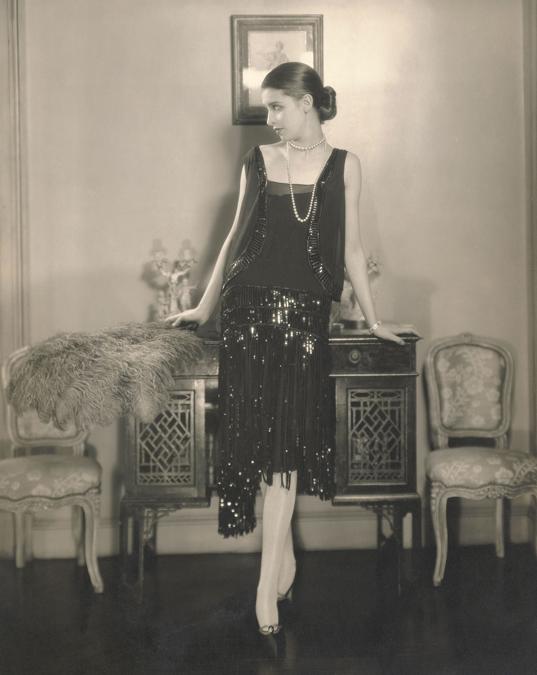 Marion Morehouse con un abito Chanel, in una foto pubblicata su Vogue Us nel 1926 (Edward SteichenCondé NastShutterstuck)