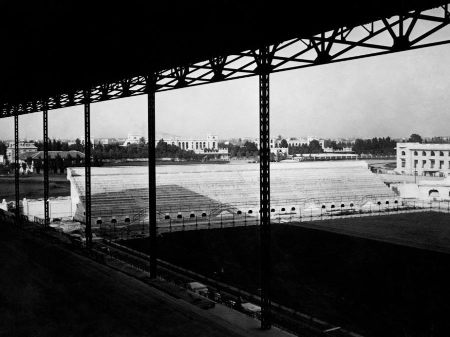 1910-20 - Il Milan club  ora è allo stadio San Siro. (Photo by: Touring Club Italiano/Marka/Universal Images Group via Getty Images)