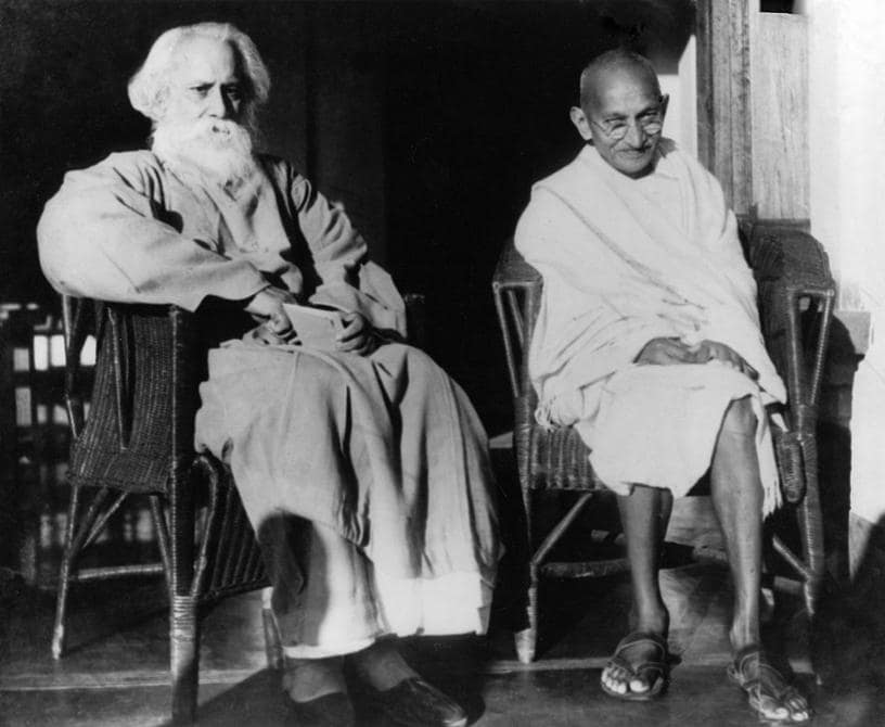 Ghandi con lo scrittore RabindranathTagore a Santiniketan, India.  18.02.1940 (Getty Images)