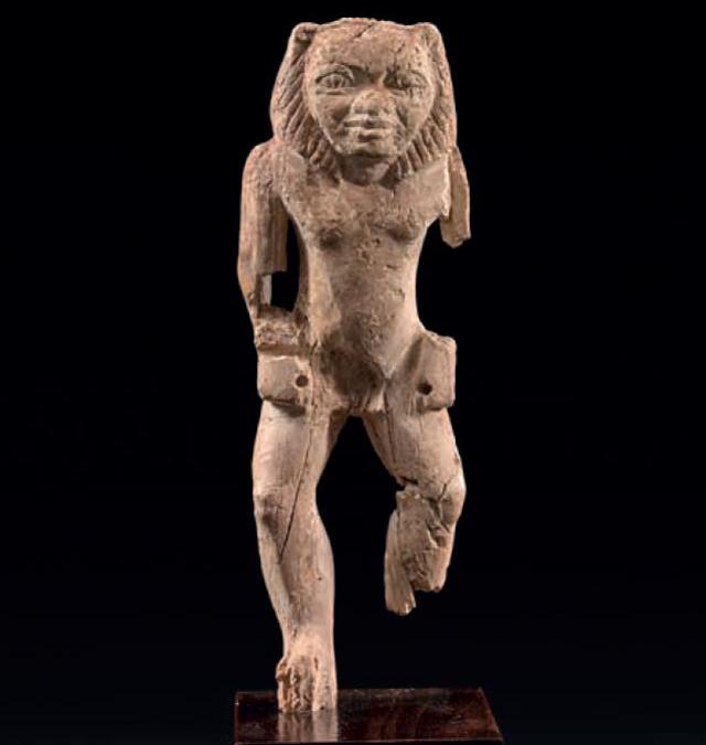 Galleria Eberwein. Statuetta raffigurante il Dio Aha (Egitto). Medio Impero (2040-1782 a.C.). Quest’opera è stata messa in vendita a 35.000 – 40.000 euro
