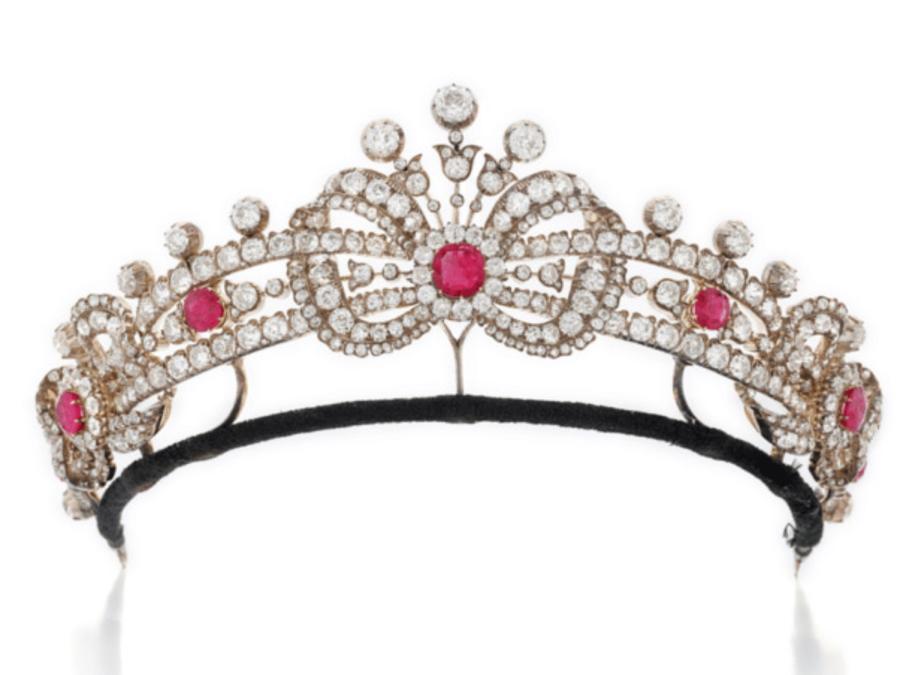 Tiara con diamanti e rubini appartenuta alla duchessa Isabella di Württemberg, principessa di Sassonia (1871-1904), realizzata da Köchert, circa 1896