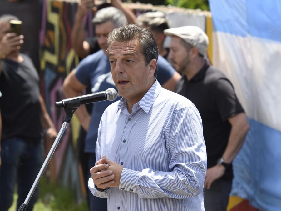 Lo sconfitto Sergio Massa (EPA/MATIAS CAMPAYA)