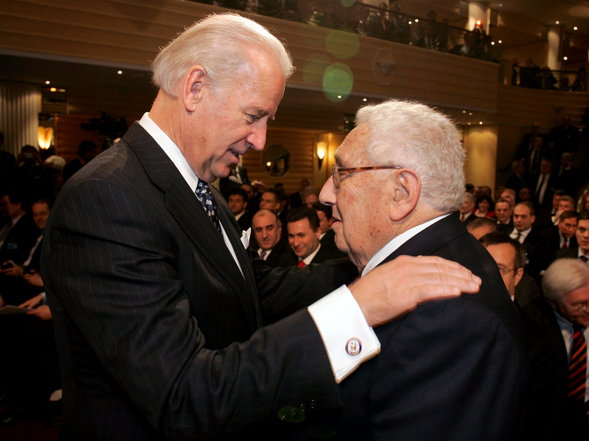  Joseph Biden e Henry Kissinger. (EPA/MSC / KAI MOERK)