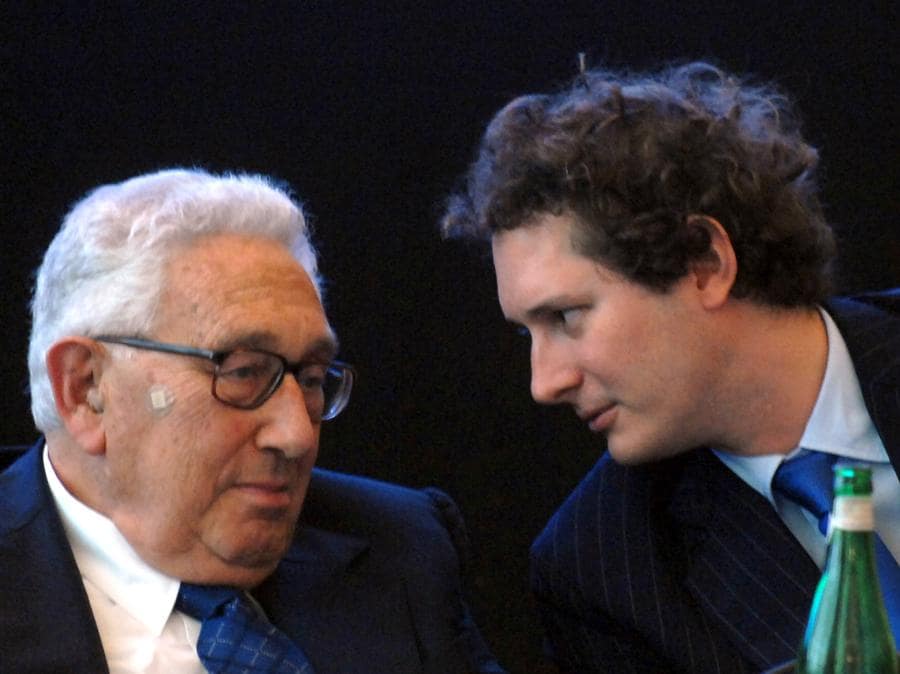 Henry Kissinger ed il Vicepresidente del gruppo FIAT, John Elkann (Italy Photo Press/Scaramuzzino)