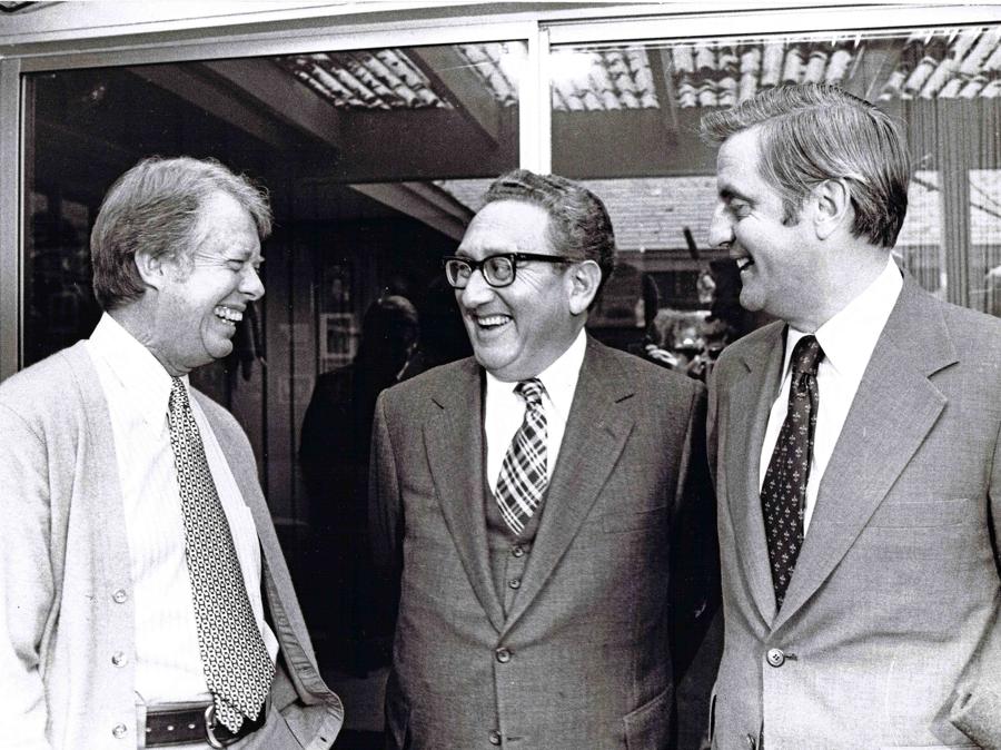  HENRY KISSINGER,  JIMMY CARTER e il vice WALTER MONDALE ( foto IPP)