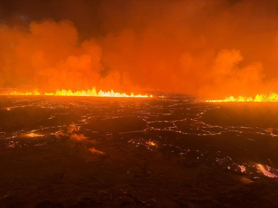 (Icelandic Coast Guard/Handout via Reuters) 