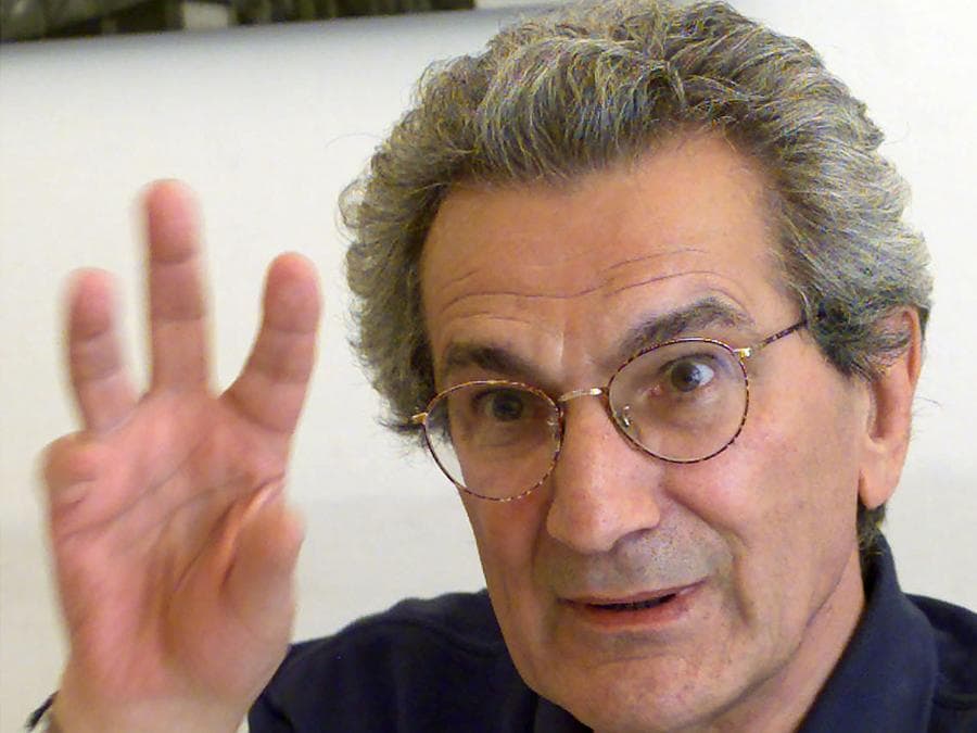 Una foto di archivio che ritrae il filosofo Italiano Toni Negri. ANSA/GIGLIA