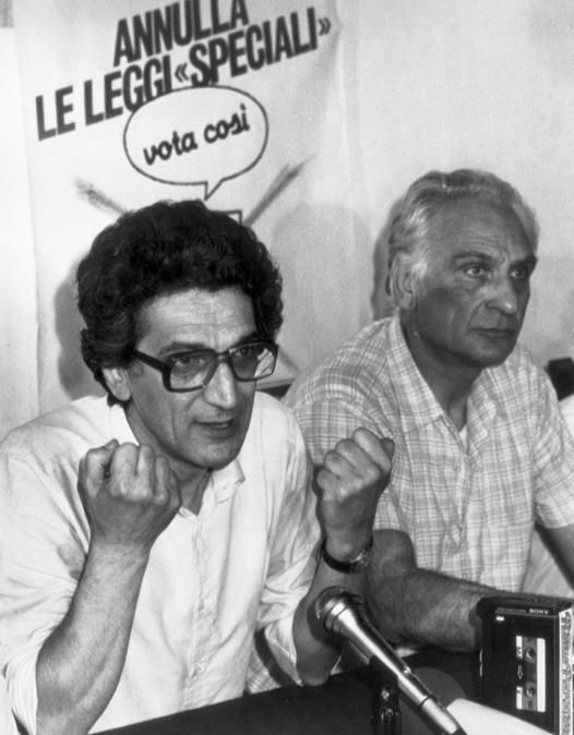 Toni Negri con  Marco Pannella durante una conferenza stampa a Roma il 9 luglio 1983. ANSA/OLDPIX