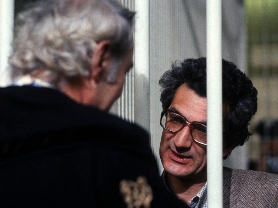 Toni Negri con il suo avvocato in aula durante il processo del 7 aprile 1983 a Roma. ANSA/OLDPIX