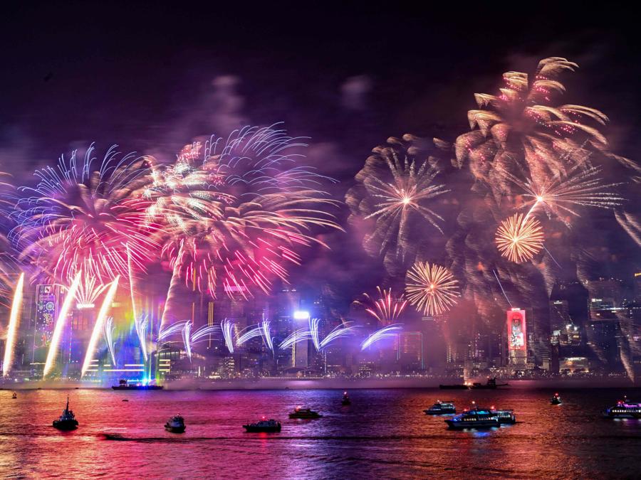 Victoria Harbour  a Hong Kong, Cina. (Photo by Peter Parks / AFP)