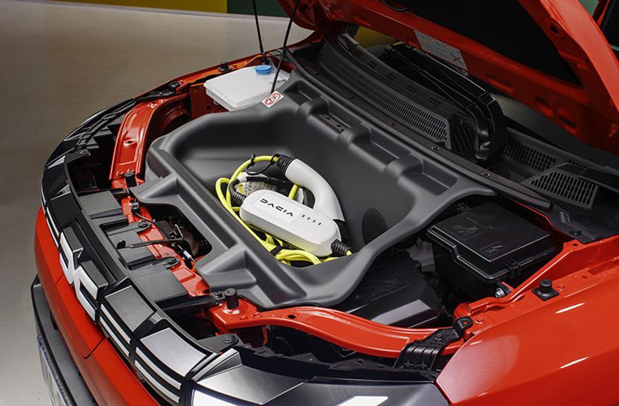 Dacia Spring 2024, gli interni della nuova citycar elettrica Il Sole