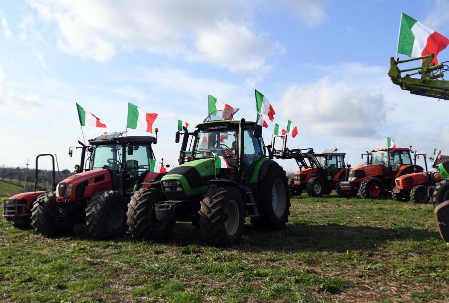 Gli agricoltori: Fitofarmaci, no ai nuovi limiti