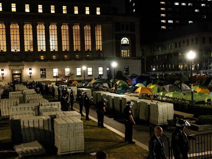 L’irruzione della polizia alla Columbia University di New York. (AFP)
