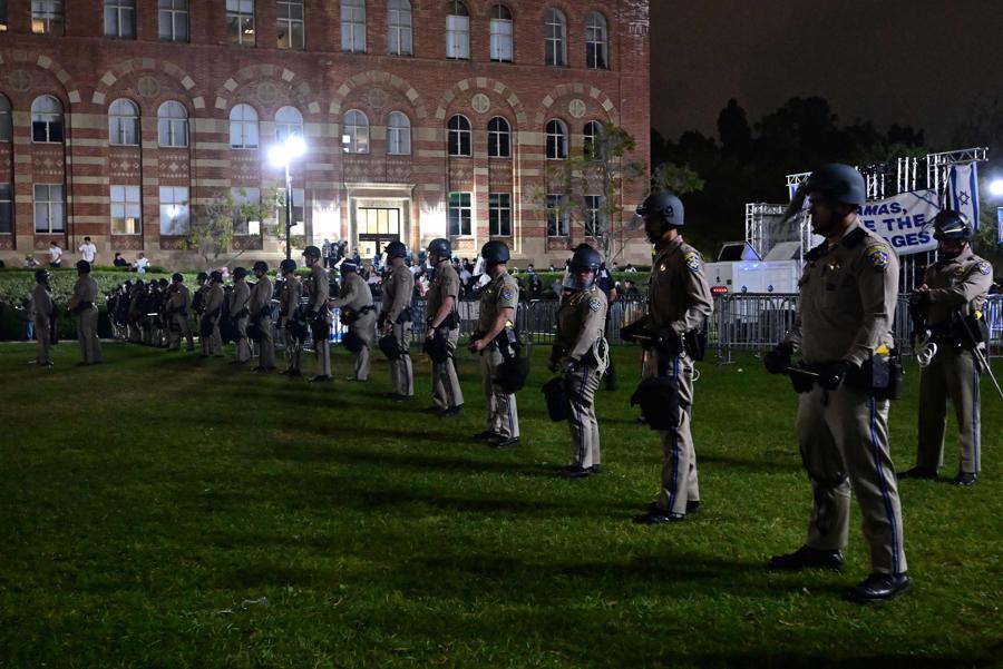 Le proteste all’Universita della California. (UCLA)  Los Angeles. (AFP)