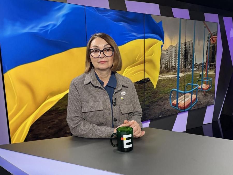 Questa fotografia pubblicata da SEMA Ucraina il 20 giugno 2024 mostra l’ucraina Lyudmyla Huseynova in posa a Kiev nel 2024. Dall’invasione della Russia nel febbraio 2022, le autorità ucraine affermano di aver documentato oltre 300 casi di violenza sessuale perpetrati dalle truppe russe. Tuttavia, “la vera portata della violenza sessuale è difficile da immaginare”, ha affermato Oleksandra Matviichuk, capo del Centro ucraino per le libertà civili, che ha ricevuto il Premio Nobel per la pace nel 2022.. (AFP)