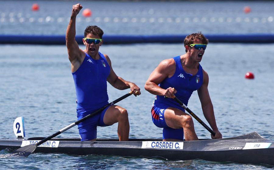 8 agosto 2024 - Argento per la Canoa sprint C2 500 maschile a  Gabriele Casadei e Carlo Tacchini qui dopo la gara. (REUTERS/Yara Nardi)