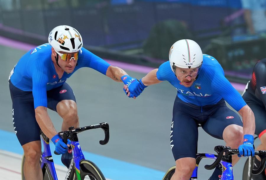 10 agosto 2024 - Simone Consonni ed Elia Viviani Argento nel ciclismo su pista Madison maschile. (Photo by Spada/LaPresse) 