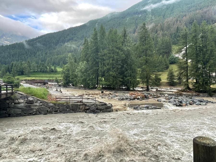 I danni del maltempo a Cogne, 29 e 30 giugno 2024. (Ansa)
