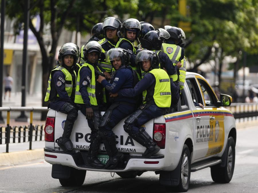 (AP Photo/Fernando Vergara)