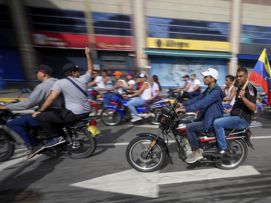 (AP Photo/Fernando Vergara)