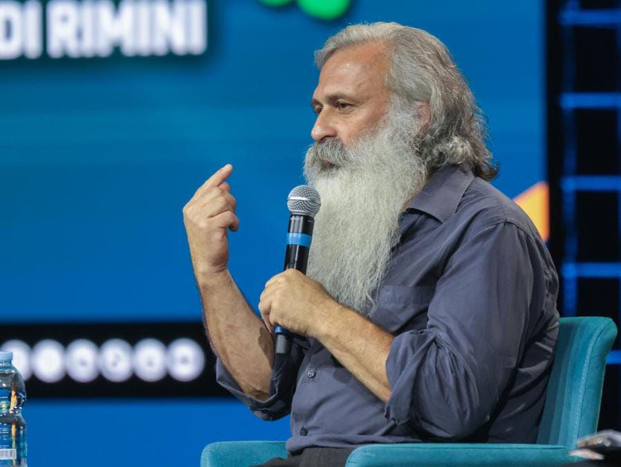 Guidalberto Bormolini alla 45esima edizione del Meeting per l'amicizia tra i popoli, la kermesse organizzata dal movimento di Comunione e Liberazione alla Fiera di Rimini, 20 agosto 2024. (ANSA/Zani-Bove)