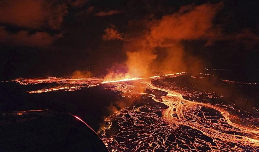 (Protezione Civile Islandese tramite AP -  Associated Press / LaPresse)