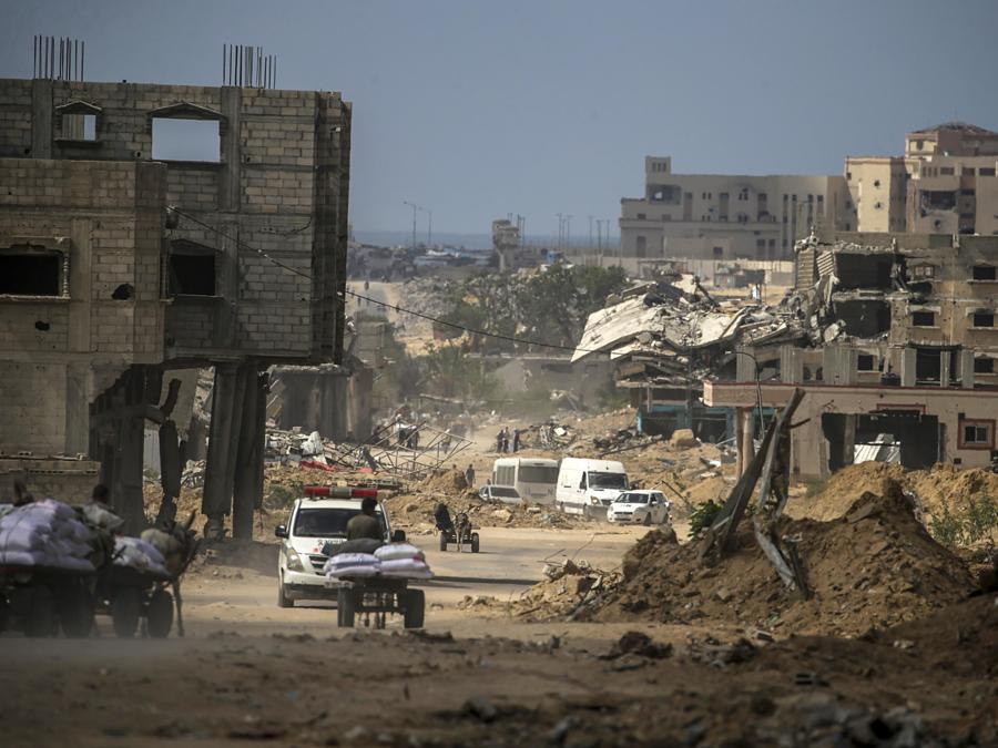 Khan Yunis, nel sud della Striscia di Gaza. EPA/MOHAMMED SABER