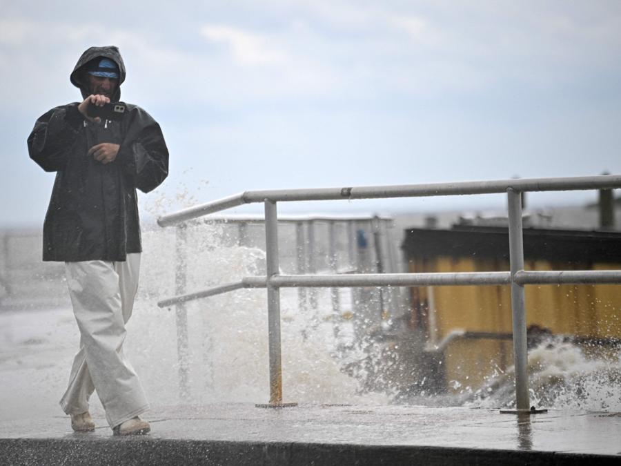 L’uragano si intensifica a  Cedar Key, Florida. (AFP)