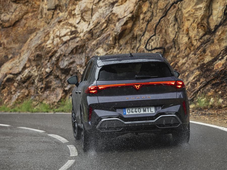 Tra i sui punti di forza un design originale e coraggioso, allestimenti completi e una dinamica di guida piacevole e briosa