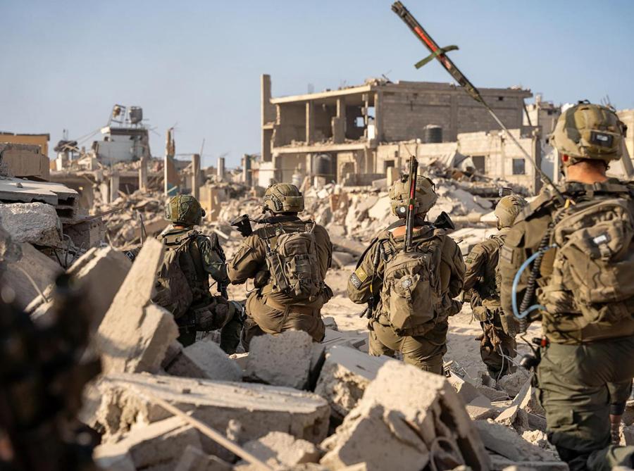 Le truppe sul terreno nell’area di Rafah, nel sud della Striscia di Gaza. (Photo by Israeli Army / AFP)