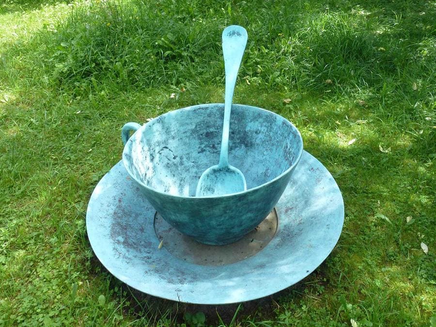Daniel Spoerri tazzina: giardino di Hadersdorf am Kamp. (Copyright:  Flavia Foradini)