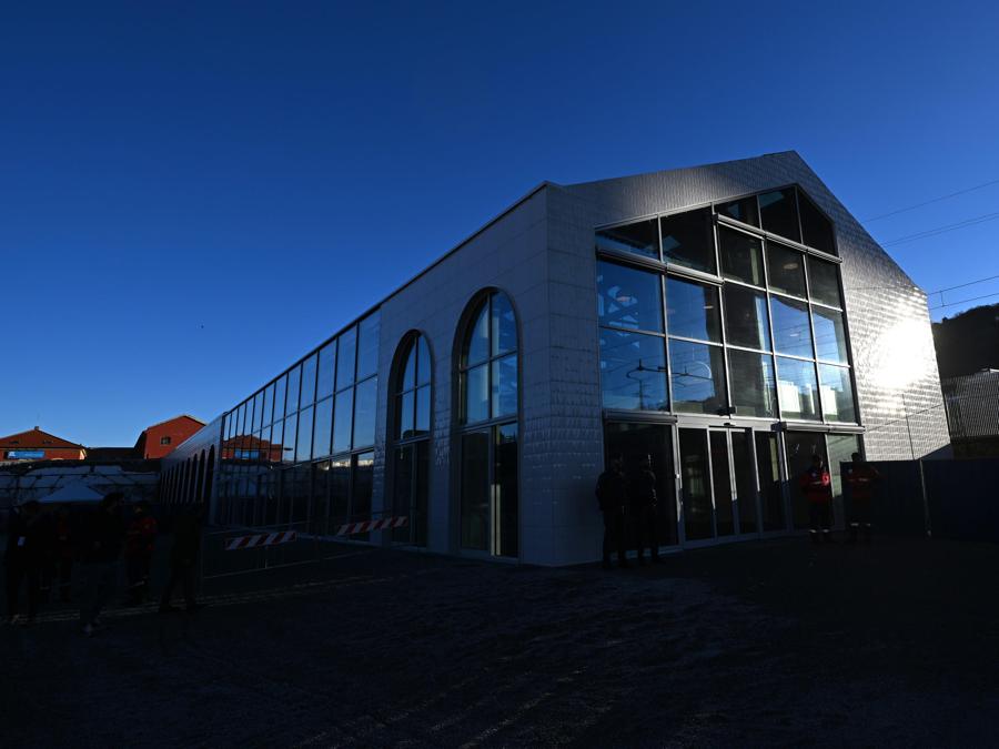 Inaugurazione del memoriale sorto proprio sotto dove era stata costruita la pila 9 che crollo' il 14 agosto alle 11,36. ANSA/LUCA ZENNARO.